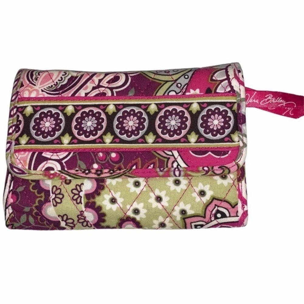 ⏰Vera Bradley pink paisley Riley compact wallet